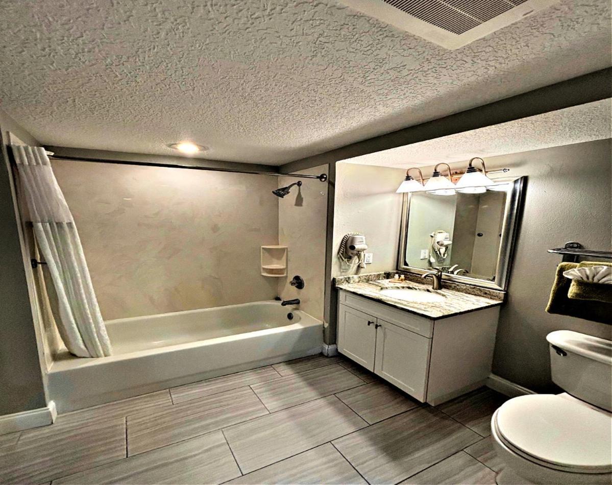 Vacation In Comfort And Luxury - 3 Bedroom Direct Oceanfront - Wyndham Ocean Walk Resort 2425 Дейтона Бийч Екстериор снимка